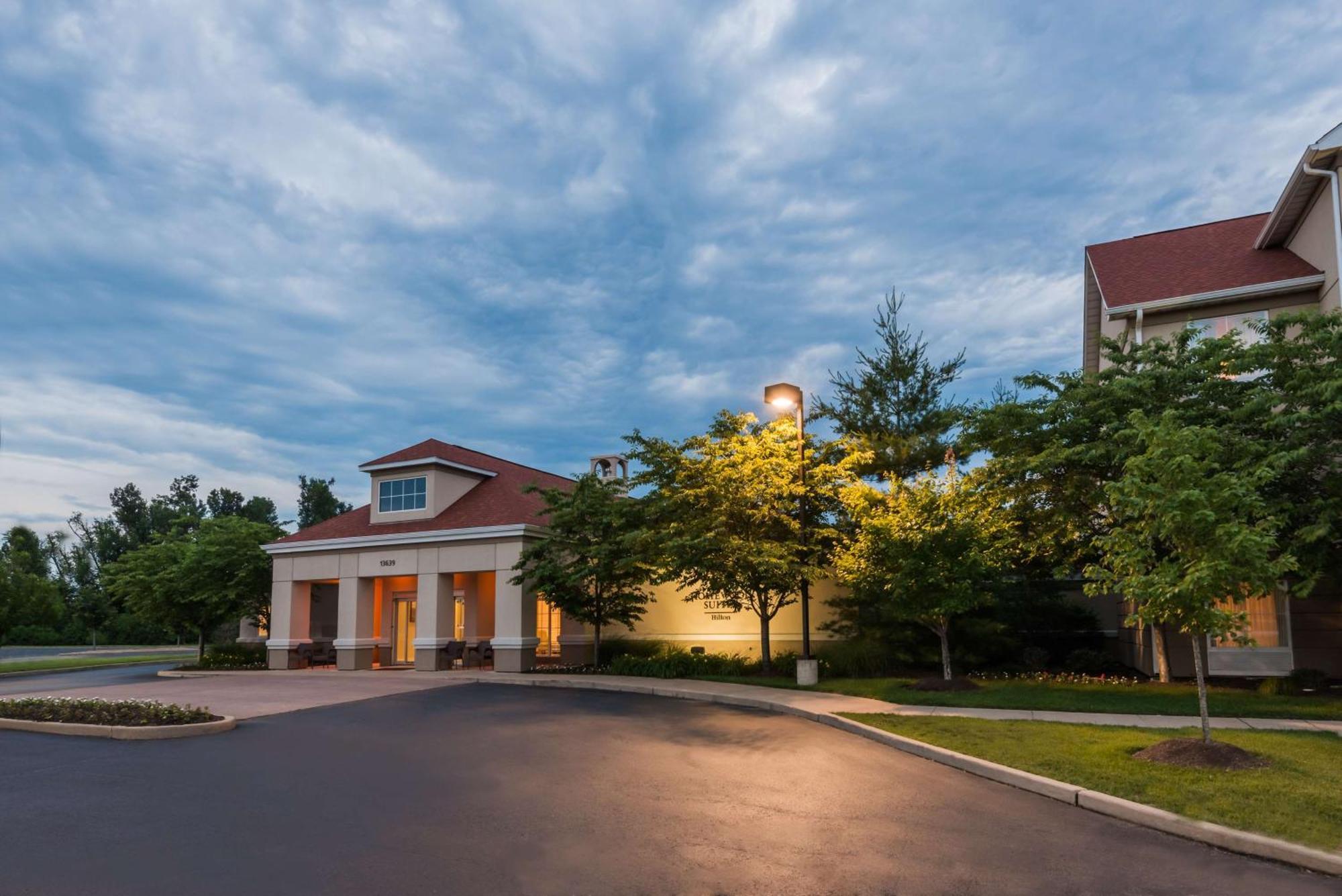 Larkspur Landing Extended Stay Suites St Louis Riverport Maryland Heights Exterior photo
